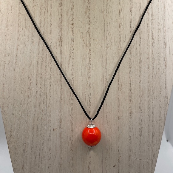 Red  and Black Necklace - Picture 1 of 8